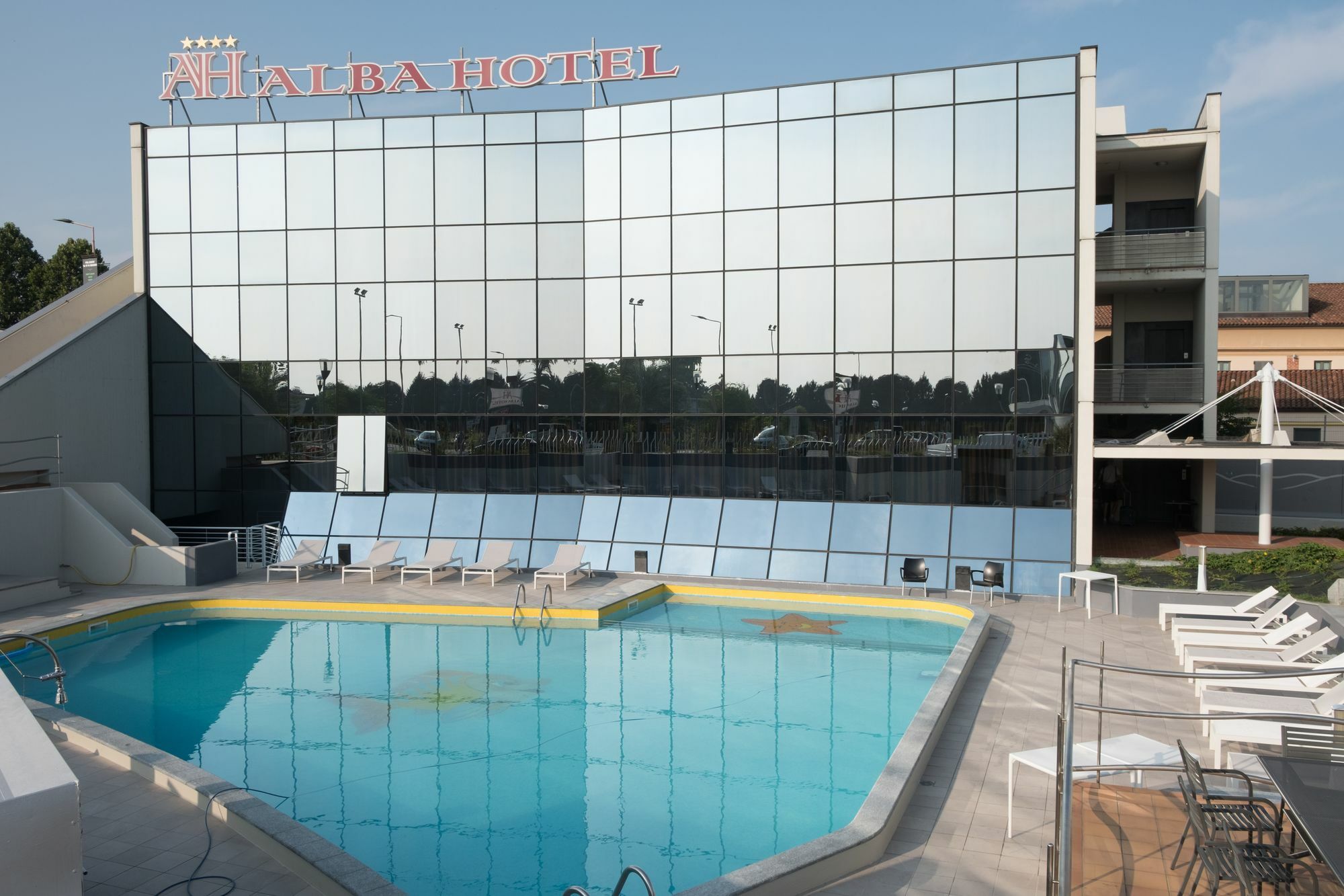 Alba Hotel Екстер'єр фото